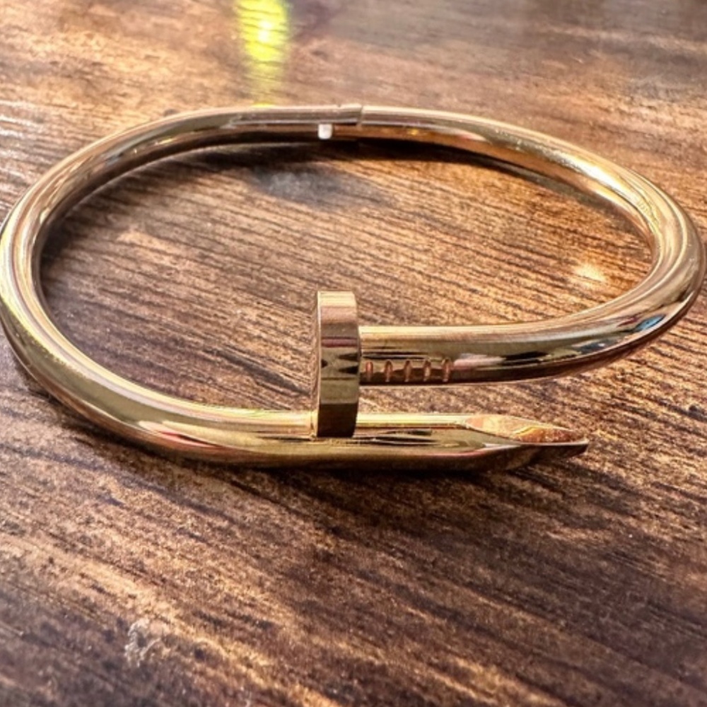 Nail bracelet